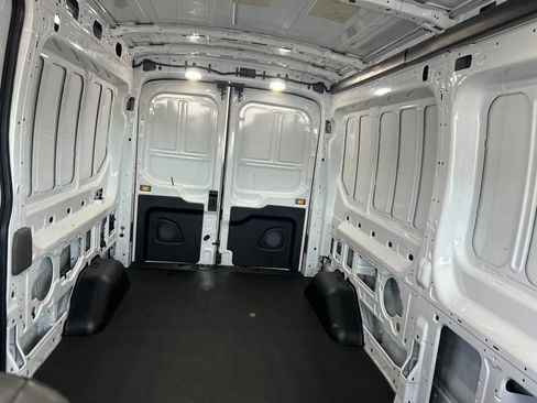Used 2025 Ford Transit 250 148 Medium Roof RWD image 20