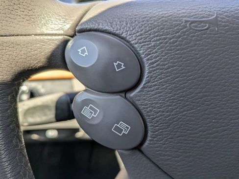 Used 2007 Mercedes-Benz E 350 4MATIC Sedan image 23