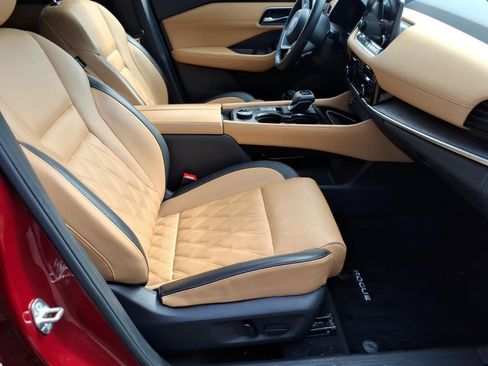 Used 2023 Nissan Rogue Platinum image 6