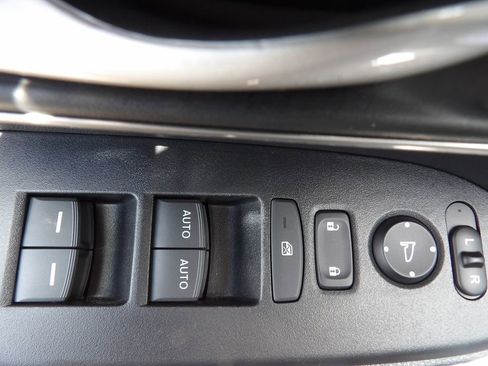 Used 2021 Honda CR-V Touring image 12