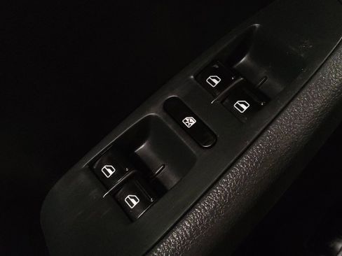 Used 2016 Volkswagen Jetta Sport FWD image 27