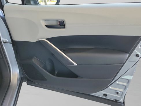 Certified 2025 Toyota Corolla Cross L image 34