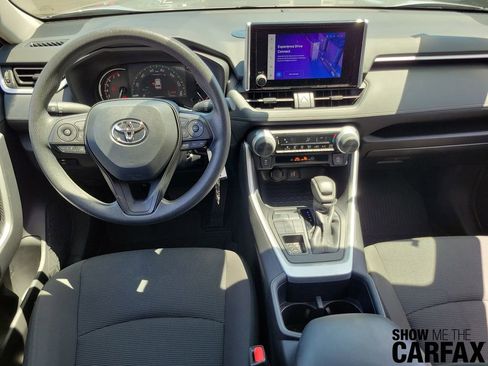 Used 2024 Toyota RAV4 LE AWD/4WD image 10