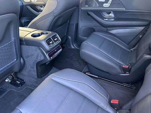 New 2026 Mercedes-Benz GLS 580 4MATIC image 22