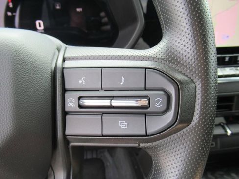 Used 2023 Chevrolet Colorado Trail Boss w/ LPO, Dark Essentials Package AWD/4WD image 24