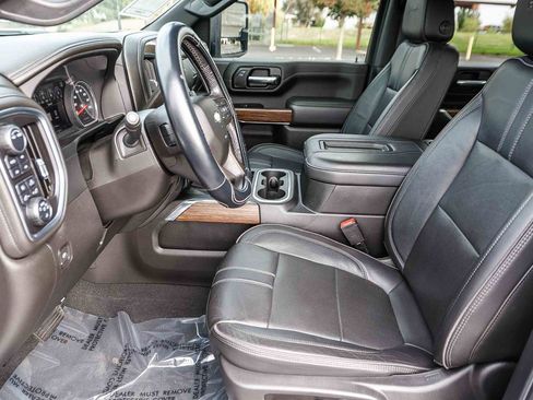 Used 2022 Chevrolet Silverado 2500 High Country w/ Safety Package II image 19