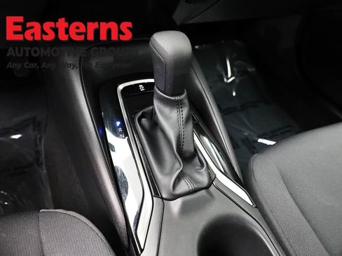 Used 2025 Toyota Corolla LE FWD image 12