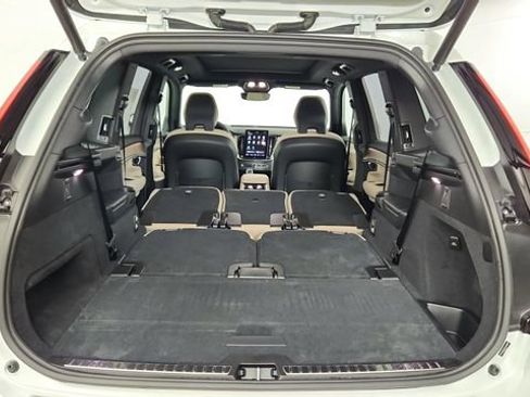 New 2026 Volvo XC90 T8 Plus w/ Protection Package Premier AWD/4WD image 44
