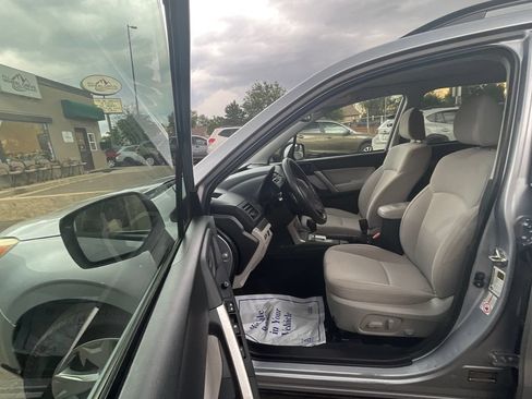 Used 2015 Subaru Forester 2.5i Premium AWD/4WD image 18