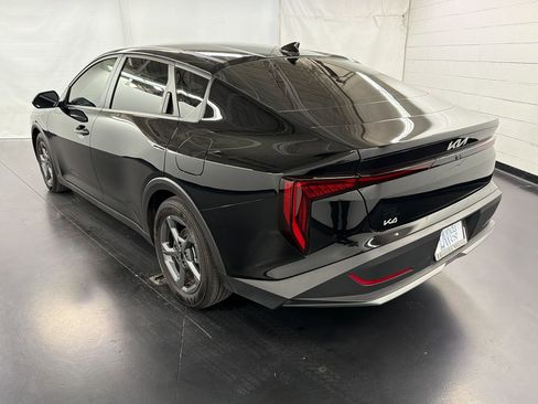 Used 2025 Kia K4 LXS image 3