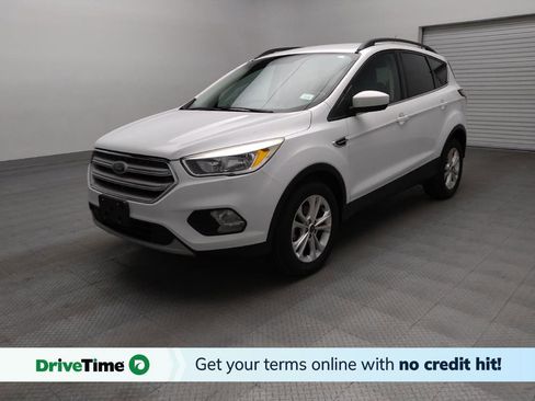 Used 2018 Ford Escape SE FWD image 1