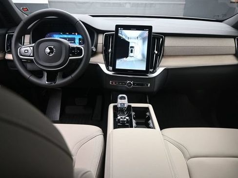 New 2026 Volvo XC90 T8 Plus w/ Protection Package Premier AWD/4WD image 9