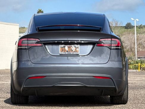 Used 2023 Tesla Model X image 5