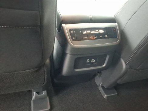 New 2025 Nissan Pathfinder SV image 28