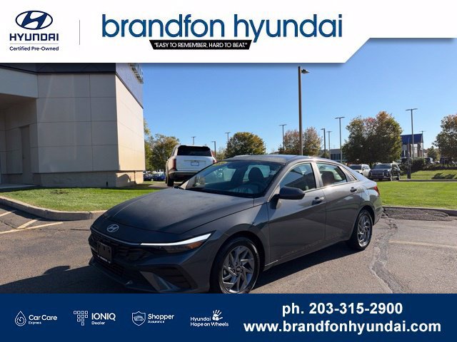 Used 2026 Hyundai Elantra Hybrid FWD image 3