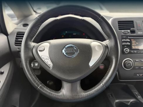Used 2014 Nissan Leaf S image 24