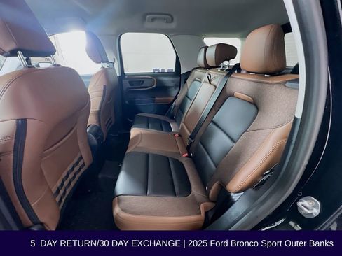Used 2025 Ford Bronco Sport Outer Banks AWD/4WD image 26