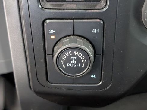 Used 2021 Ford F150 XLT image 23