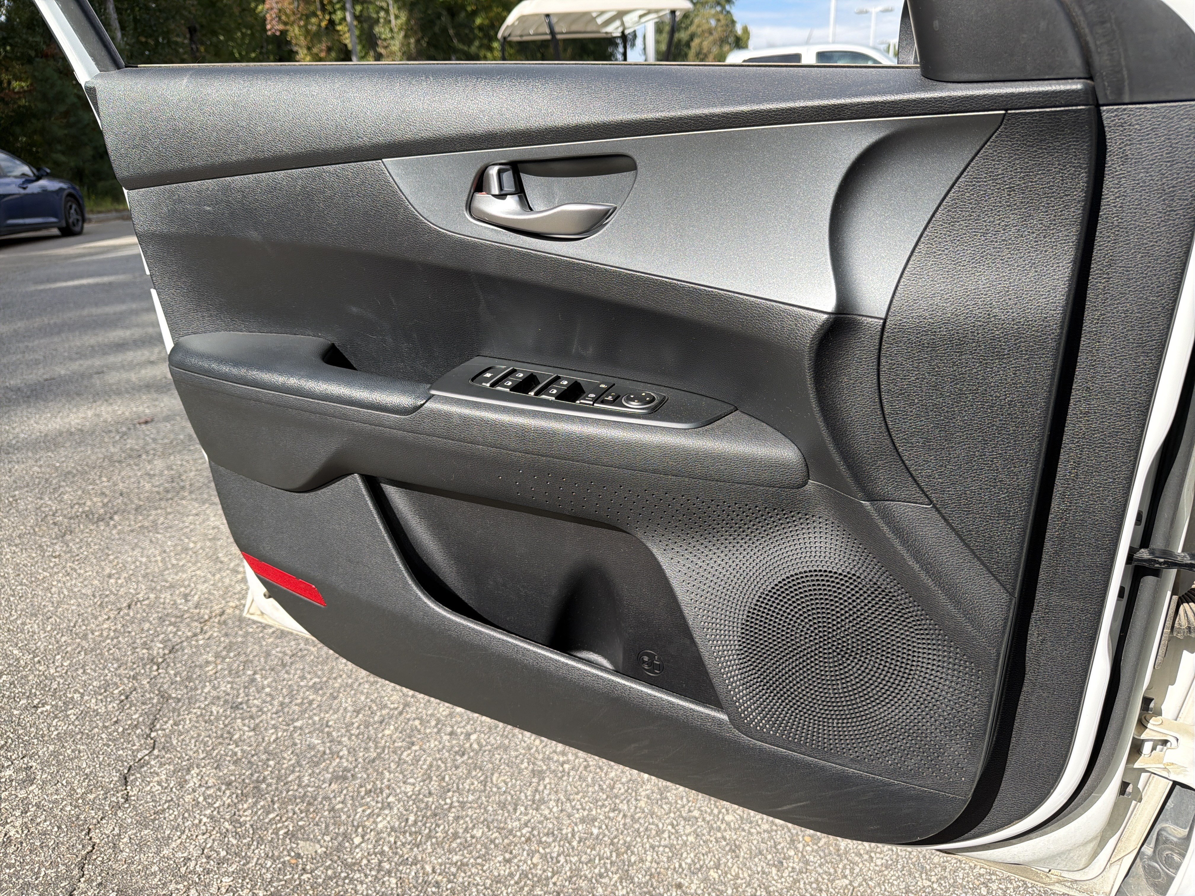 Used 2021 Kia Forte LXS FWD image 13
