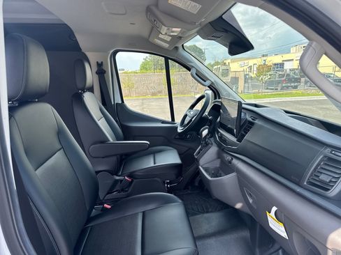 New 2026 Ford Transit 250 Low Roof RWD image 5