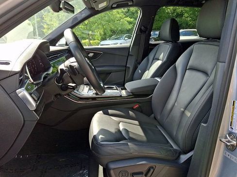 Certified 2025 Audi Q7 3.0T Premium Plus AWD/4WD image 13