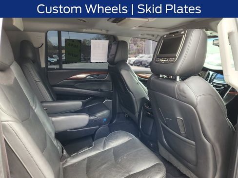 Used 2015 Cadillac Escalade ESV Premium image 11
