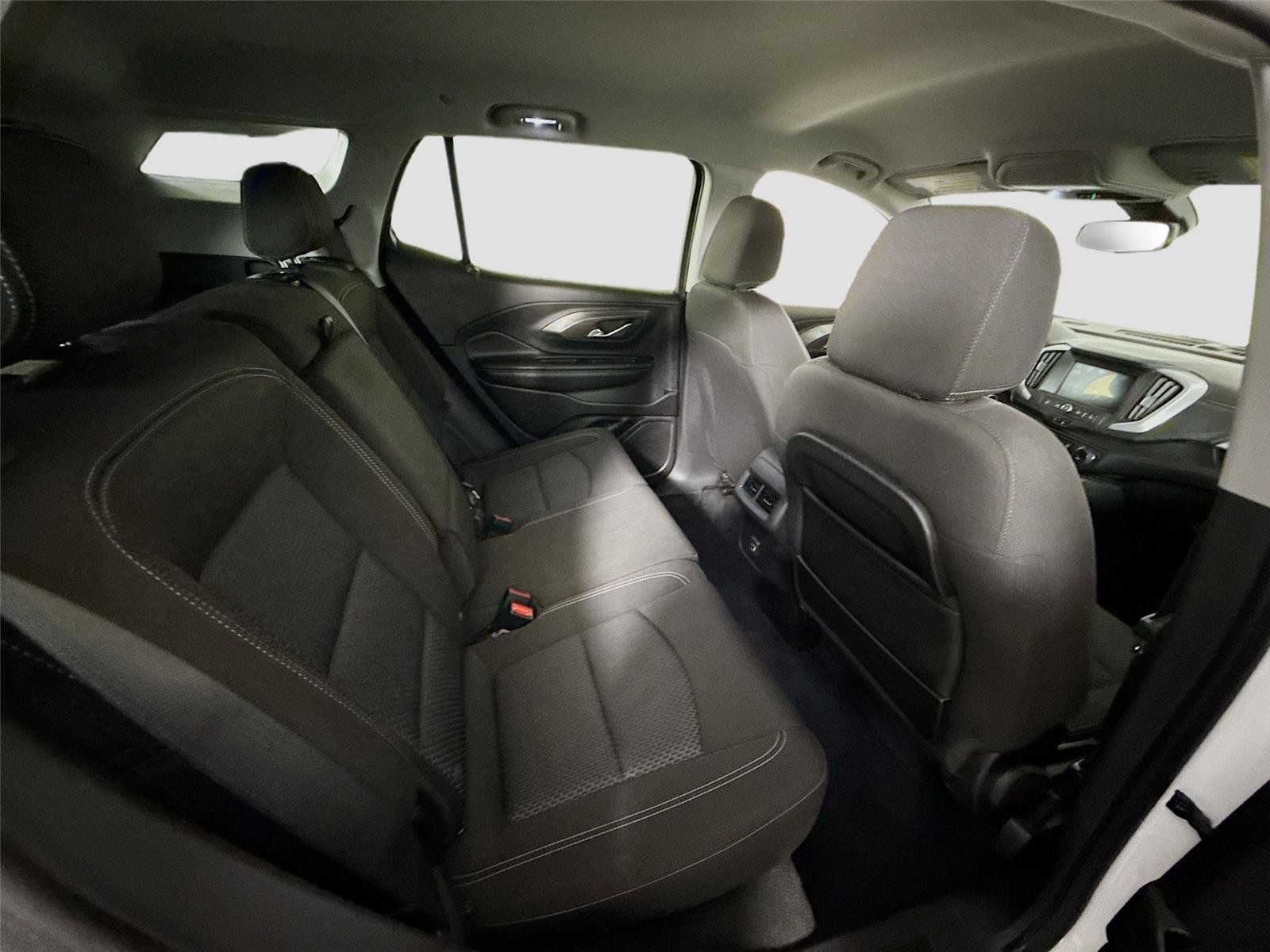 Used 2023 GMC Terrain SLE w/ Driver Convenience Package AWD/4WD image 18