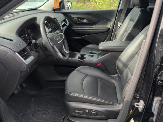 Used 2023 GMC Terrain SLT w/ LPO, Floor Liner Package FWD image 27