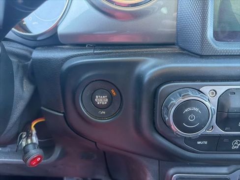 Used 2020 Jeep Wrangler Unlimited Sahara w/ Uconnect 4C Nav & Sound Group AWD/4WD image 23