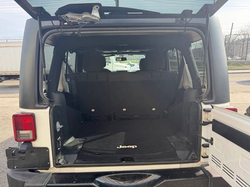 Used 2016 Jeep Wrangler Unlimited Sport AWD/4WD image 7