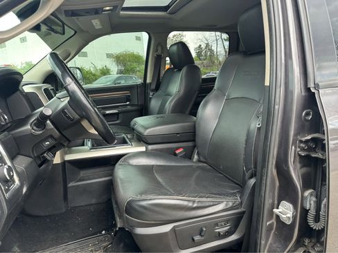 Used 2014 RAM 1500 Laramie image 10