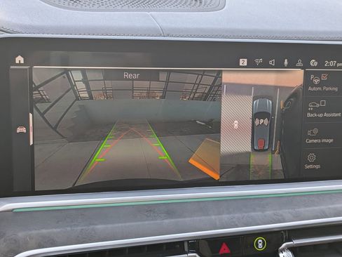 Used 2022 BMW X5 xDrive40i w/ M Sport Package image 10