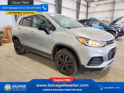 Used 2018 Chevrolet Trax LT w/ Redline Edition image 5