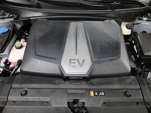 Used 2023 Kia EV6 GT image 36