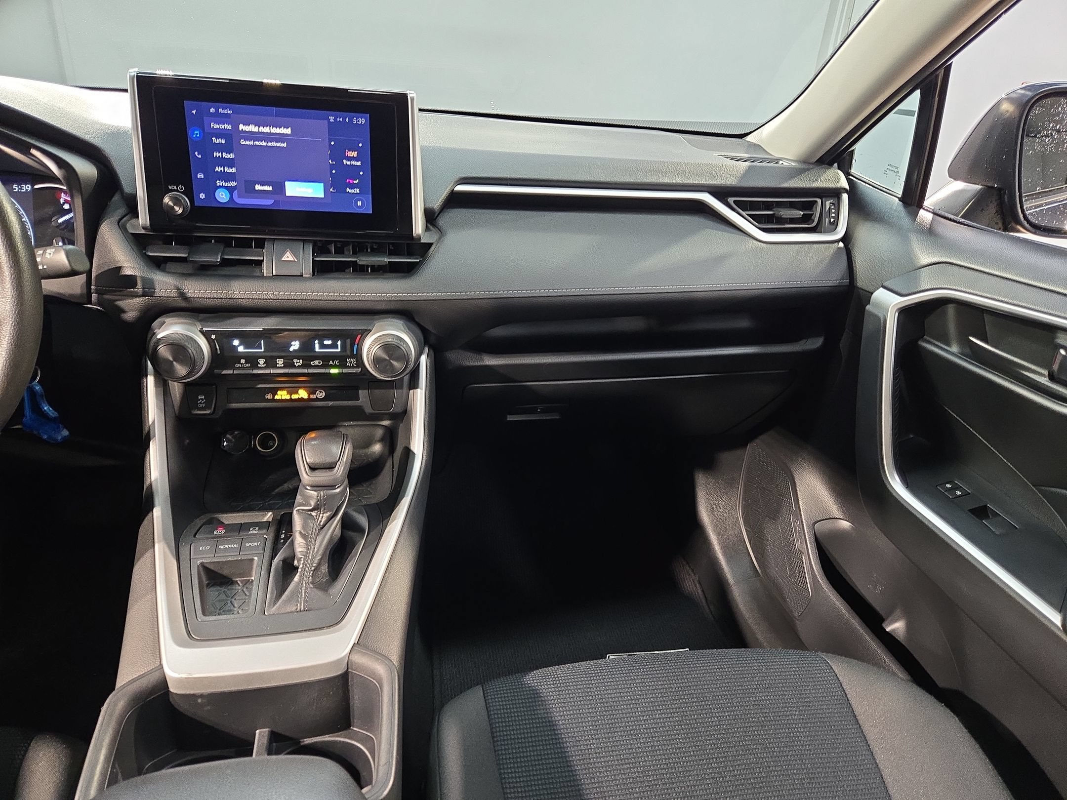 Used 2023 Toyota RAV4 LE FWD image 11