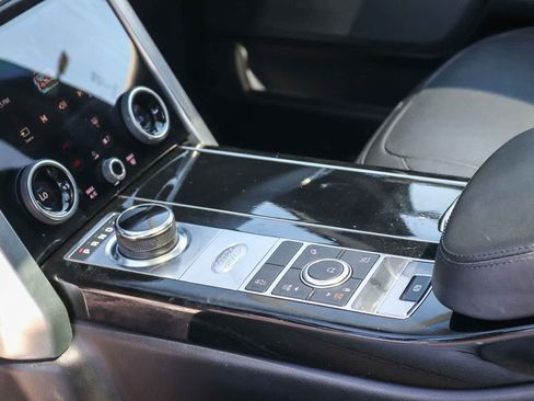 Used 2020 Land Rover Range Rover HSE AWD/4WD image 18