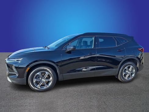 Used 2023 Chevrolet Blazer LT w/ Convenience Package FWD image 6