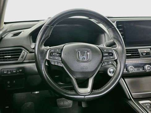 Used 2020 Honda Accord Touring image 18
