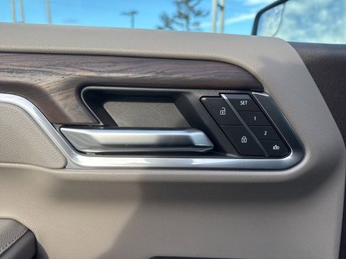 New 2026 GMC Sierra 1500 SLT w/ SLT Premium Package image 23