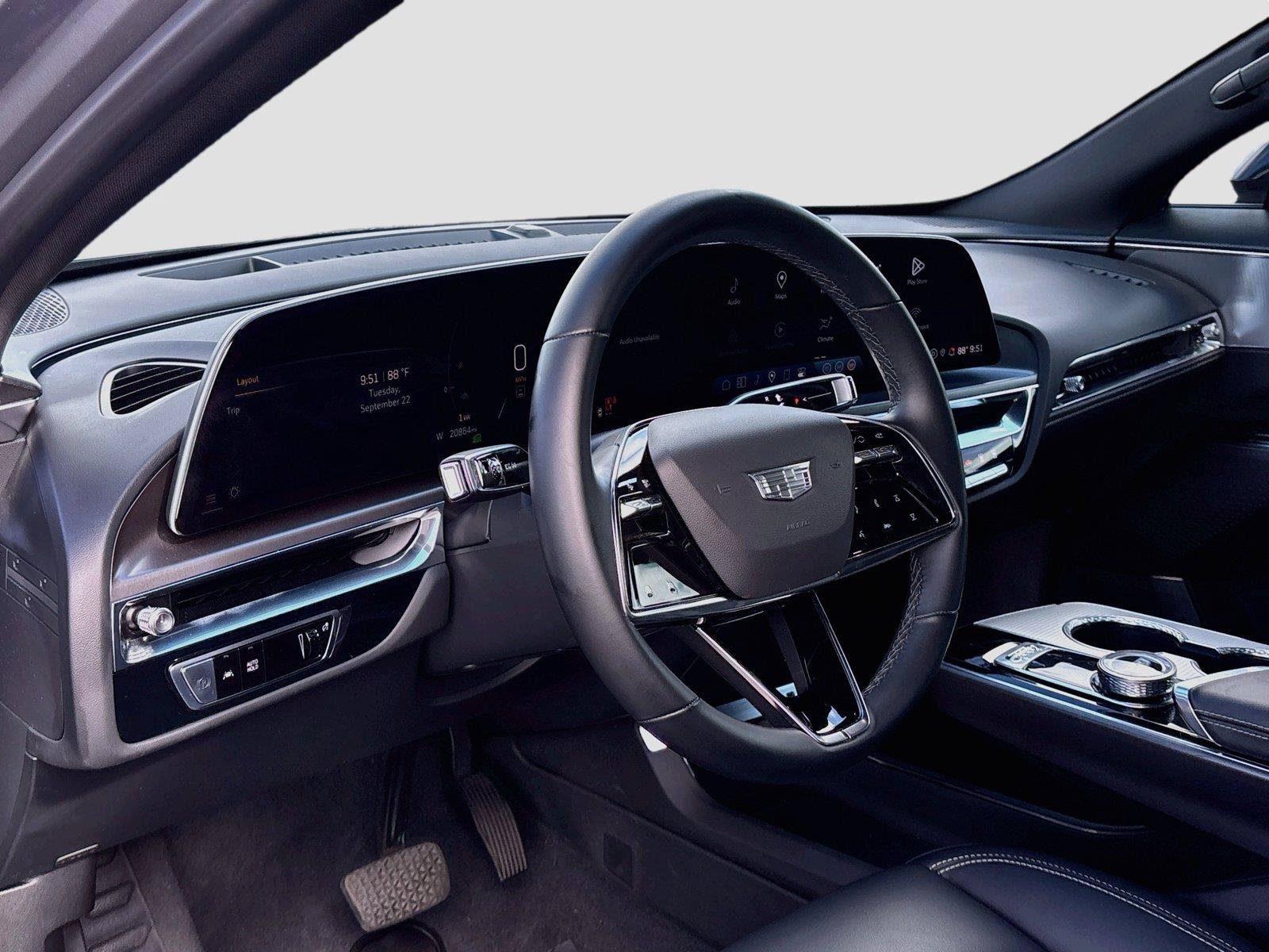 Used 2024 Cadillac Lyriq Tech RWD image 9