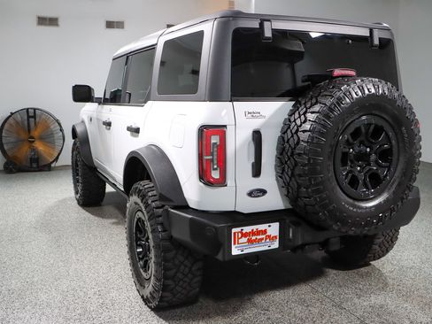 Used 2022 Ford Bronco Wildtrak image 9