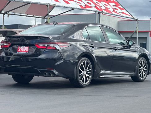 Certified 2023 Toyota Camry SE image 2