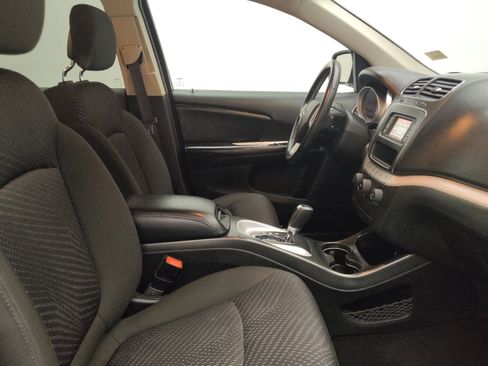 Used 2019 Dodge Journey SE w/ Connectivity Group FWD image 21
