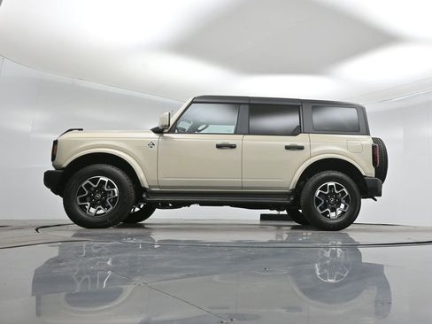 New 2026 Ford Bronco Outer Banks image 50