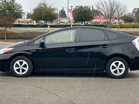 Used 2015 Toyota Prius Three image 7