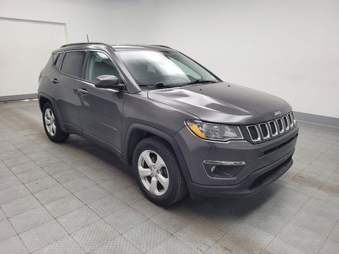 Used 2019 Jeep Compass Latitude FWD image 13