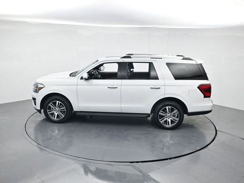 Used 2024 Ford Expedition Limited image 45