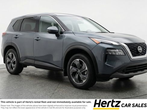 Used 2025 Nissan Rogue SV FWD image 1