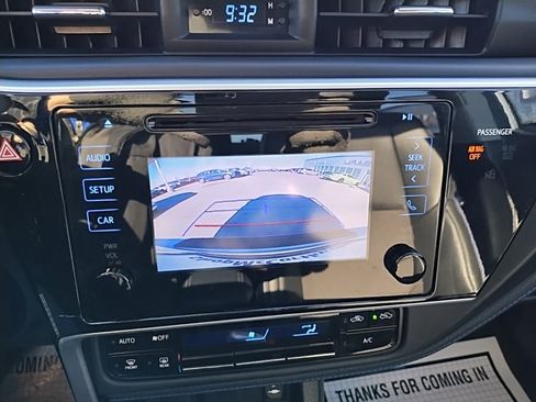 Used 2017 Toyota Corolla SE image 34