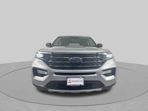 Used 2021 Ford Explorer XLT w/ Equipment Group 202A AWD/4WD image 27